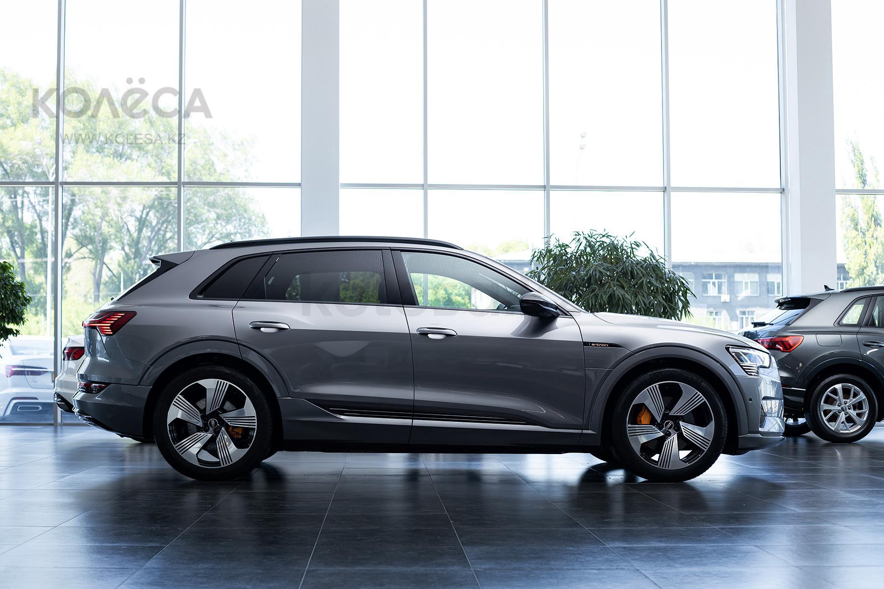 Audi e-tron J 2021 года от 21 000 000 тенге