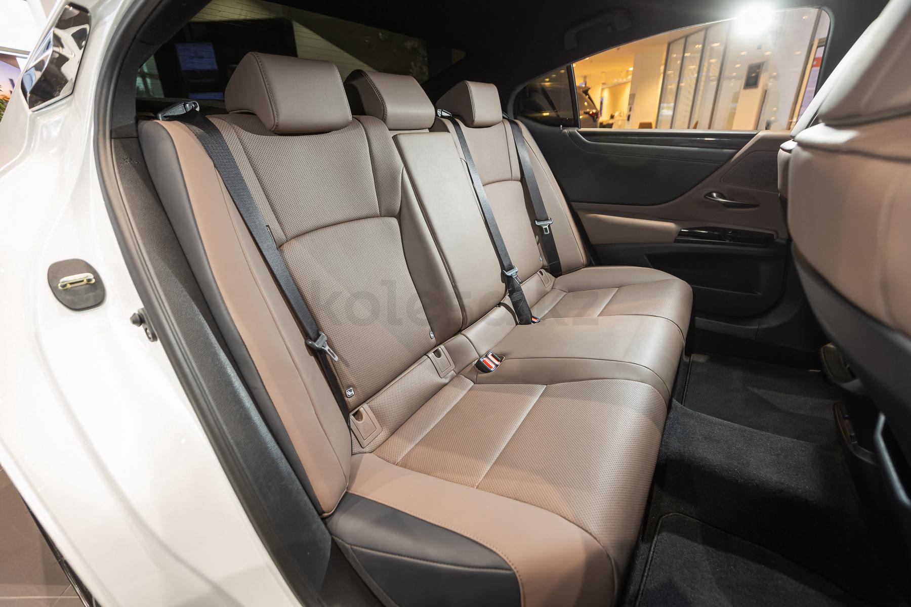Lexus ES E 2021 - н.в. года от 36 990 000 тенге