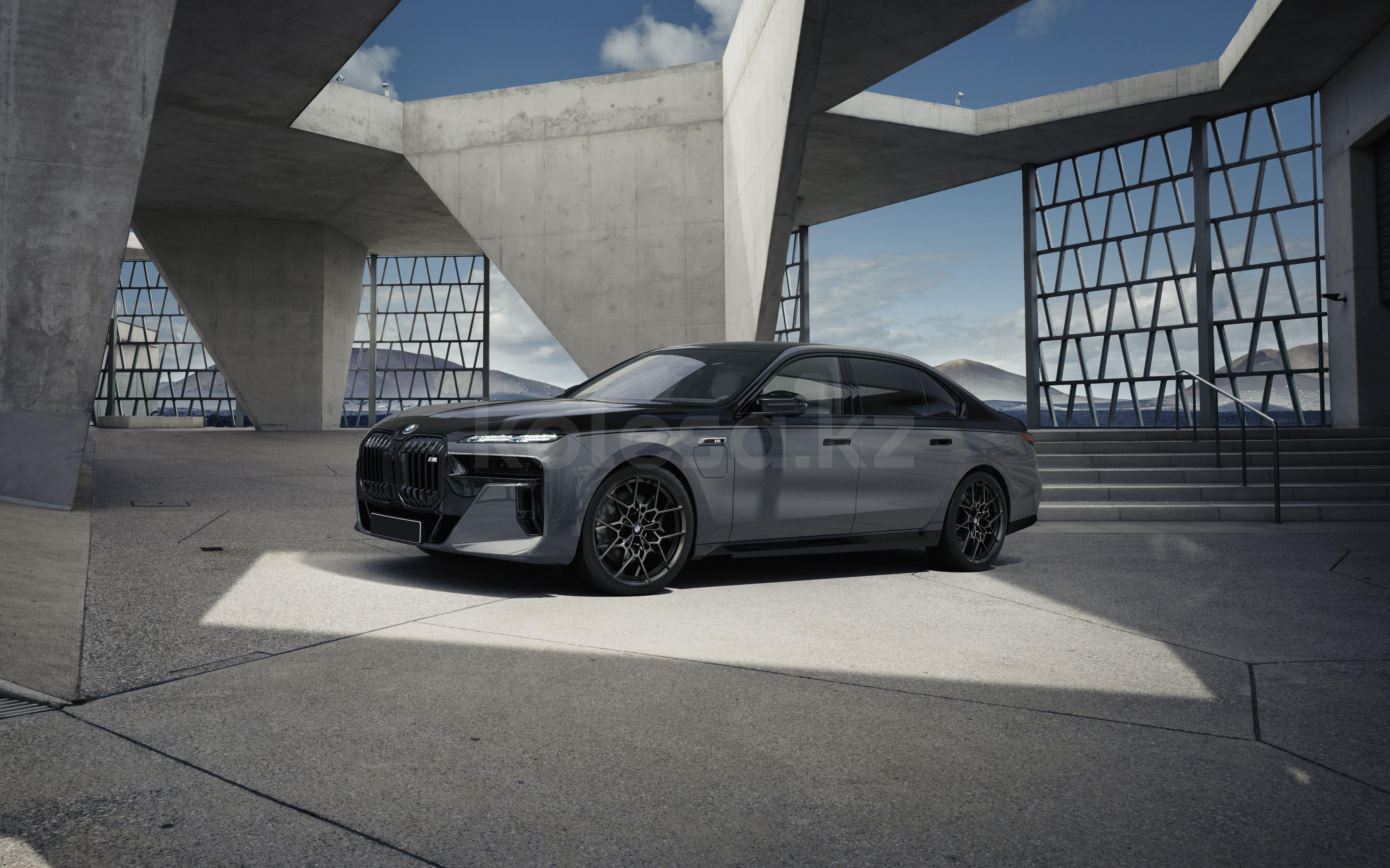 BMW 7 серия F 2022 - н.в. года от 105 303 060 тенге