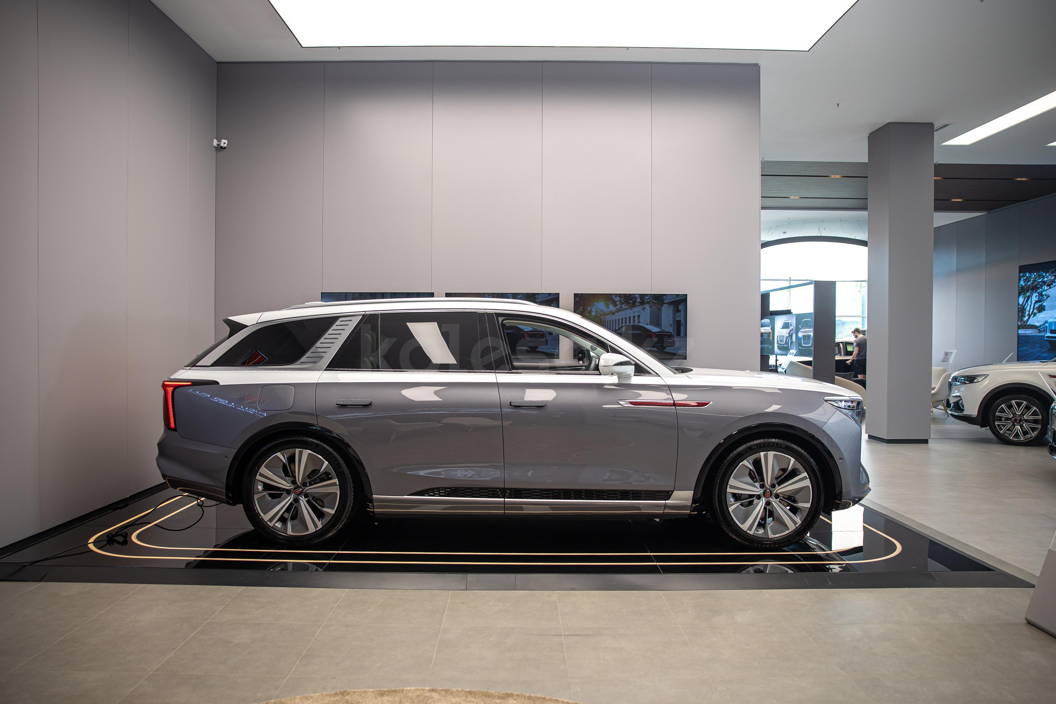 Hongqi E-HS9 SUV 2022 - н.в. года от 45 990 000 тенге