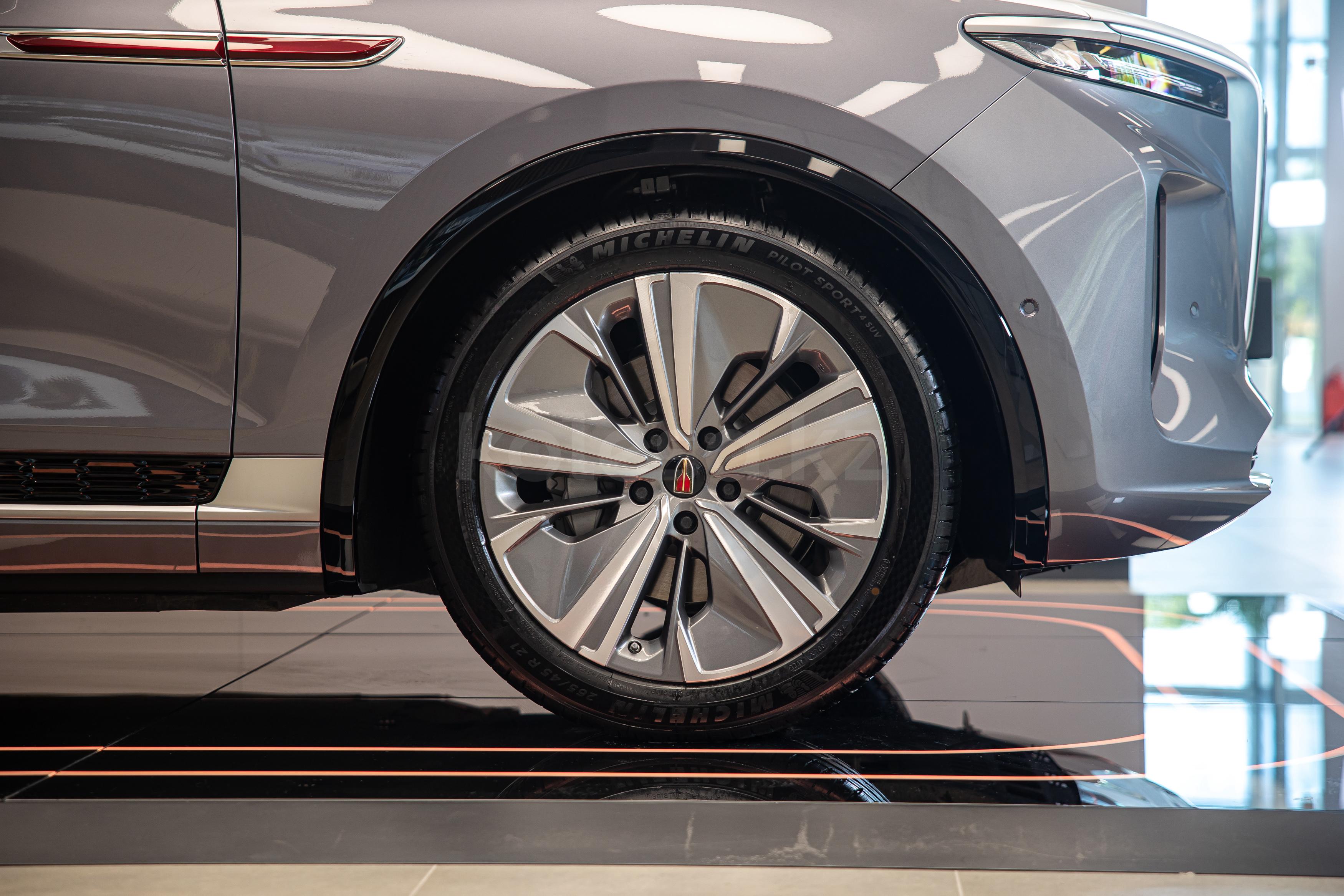 Hongqi E-HS9 SUV 2022 - н.в. года от 45 990 000 тенге