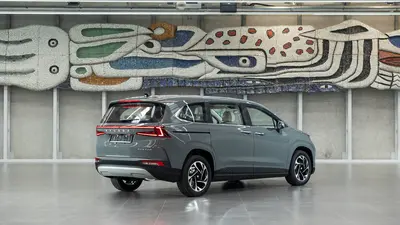Hyundai Custin