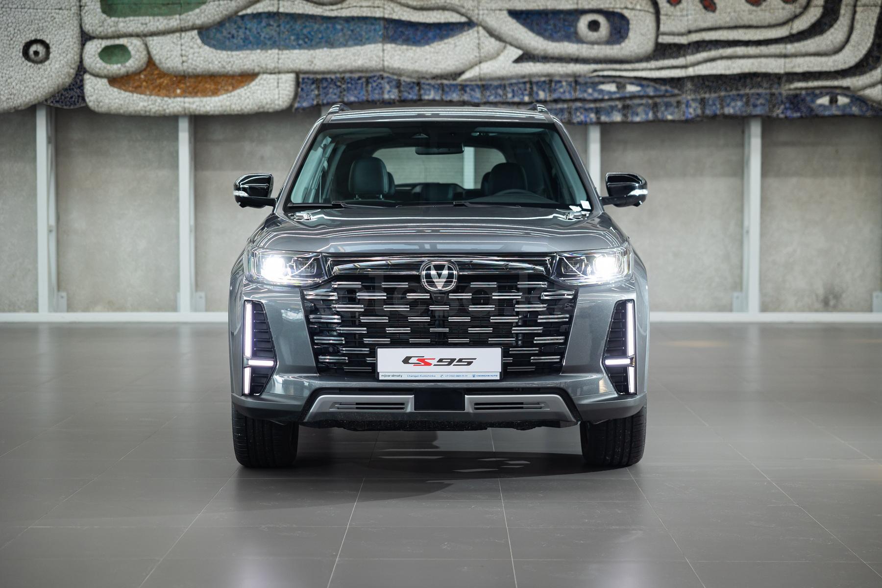 Changan CS95 SUV 2023 - н.в. года от 19 390 000 тенге