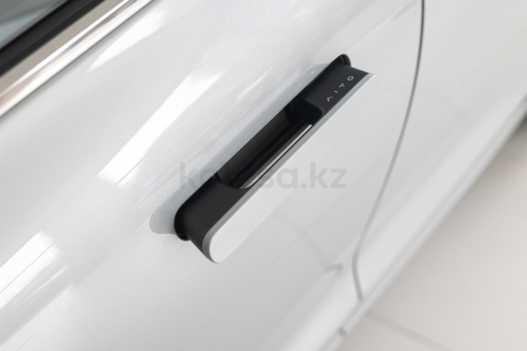 AITO M7 SUV 2022 - н.в. года от 15 850 000 тенге