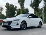 Hyundai Sonata 2022 года за 13 550 000 тг. в Алматы