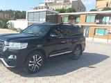 Toyota Land Cruiser 2017 года за 27 000 000 тг. в Актау