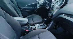 Hyundai Santa Fe 2013 года за 8 500 000 тг. в Актобе – фото 3