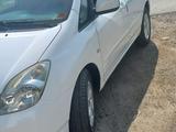 Toyota Corolla Verso 2003 года за 3 600 000 тг. в Усть-Каменогорск – фото 2