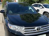 Toyota Highlander 2012 года за 12 000 000 тг. в Актобе – фото 2