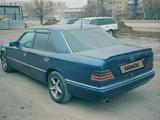 Mercedes-Benz E 220 1994 года за 3 150 000 тг. в Караганда – фото 3