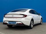 Hyundai Sonata 2021 года за 10 340 000 тг. в Алматы – фото 2
