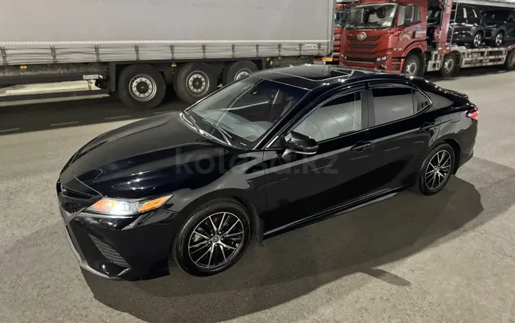 Toyota Camry 2020 года за 14 800 000 тг. в Алматы