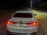 Lexus ES 250 2022 года за 25 000 000 тг. в Жанаозен – фото 2