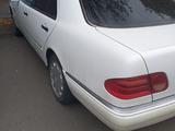 Mercedes-Benz E 200 1995 годаүшін2 100 000 тг. в Кокшетау – фото 2